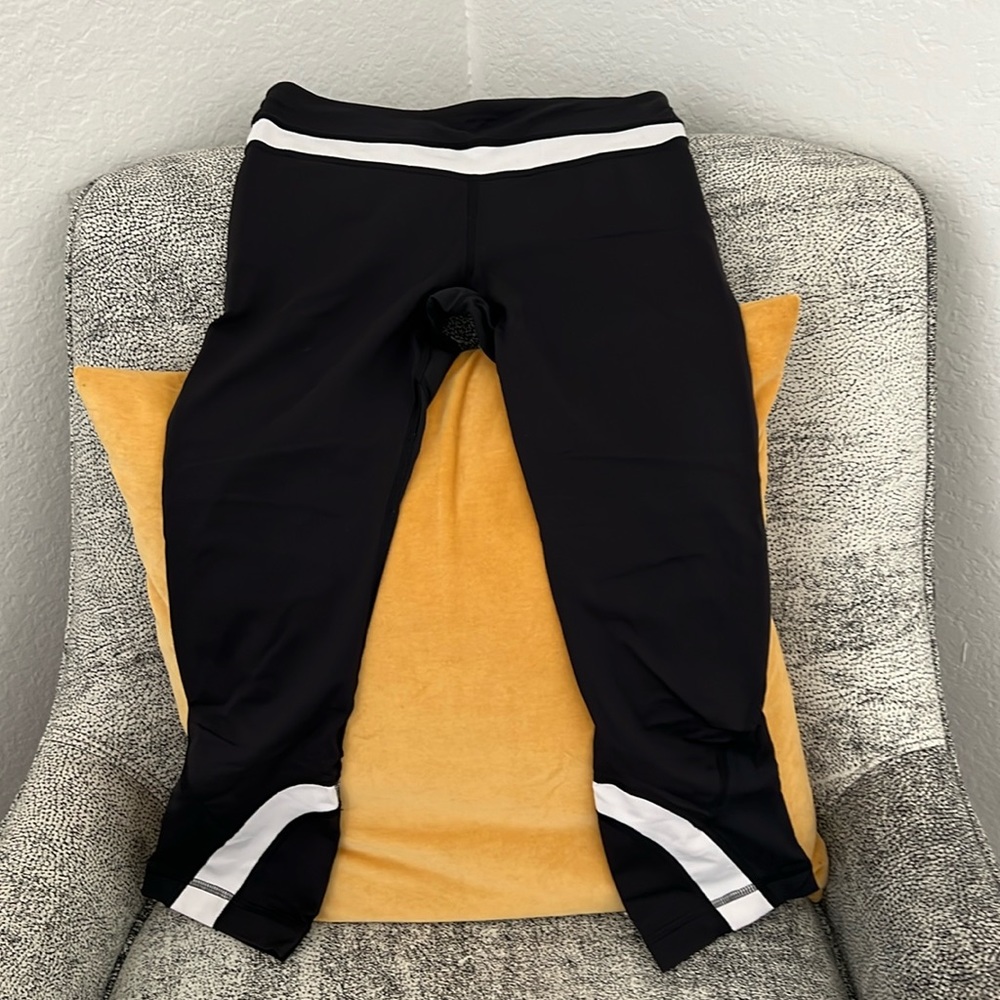 21” cropped yoga pants